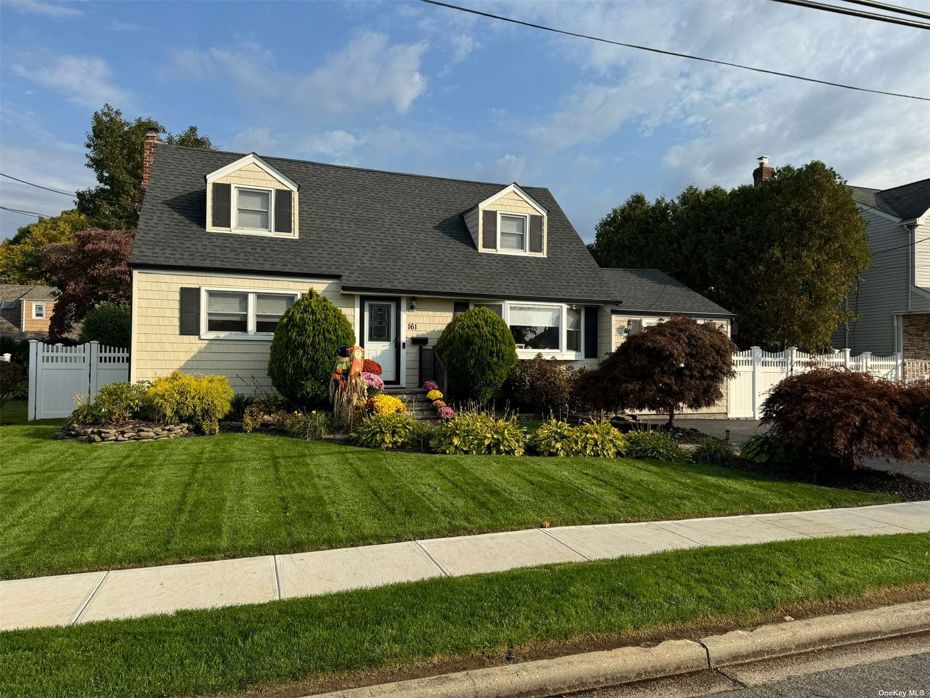 161 N Beech Street, Massapequa, New York image 1