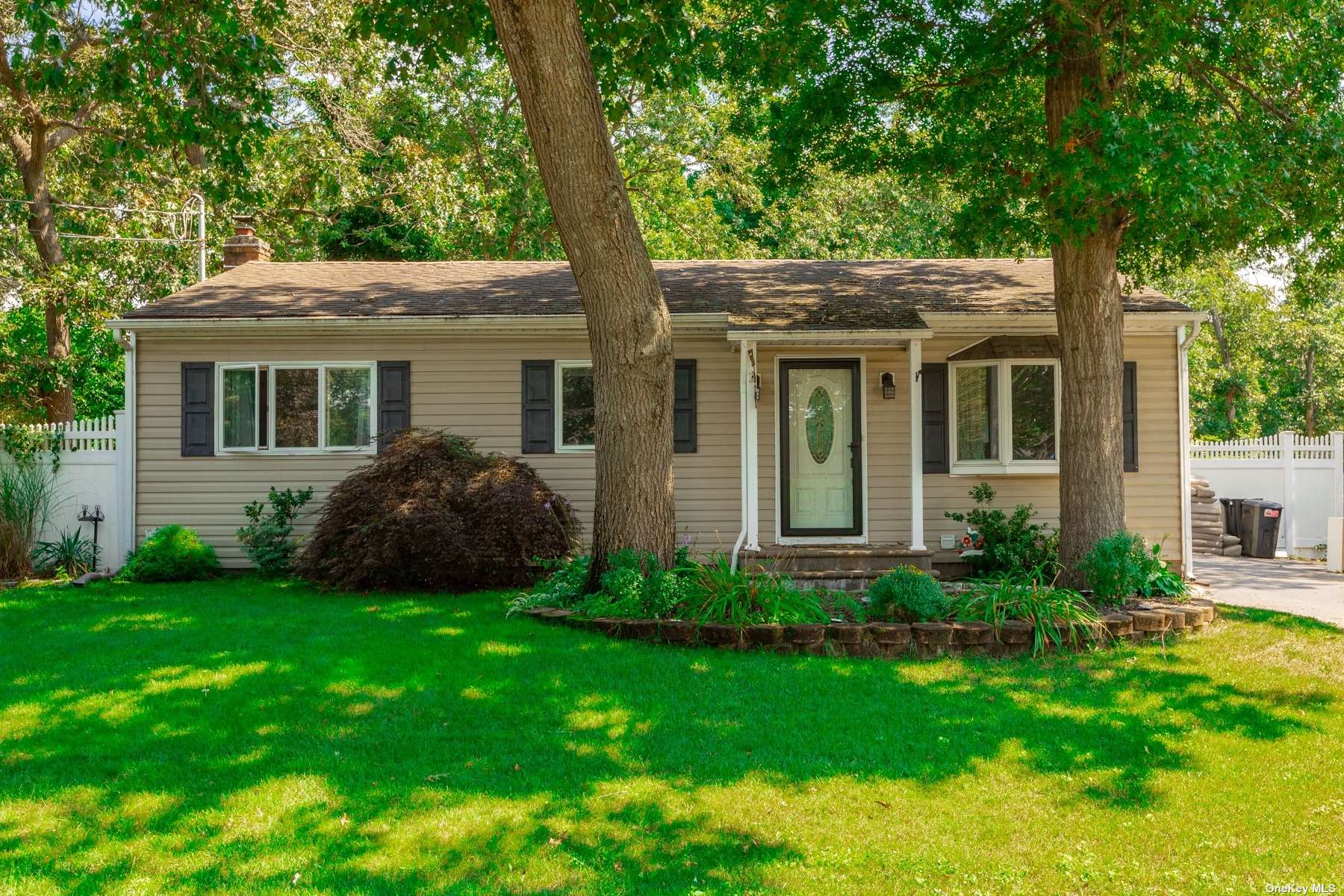View Selden, NY 11784 house