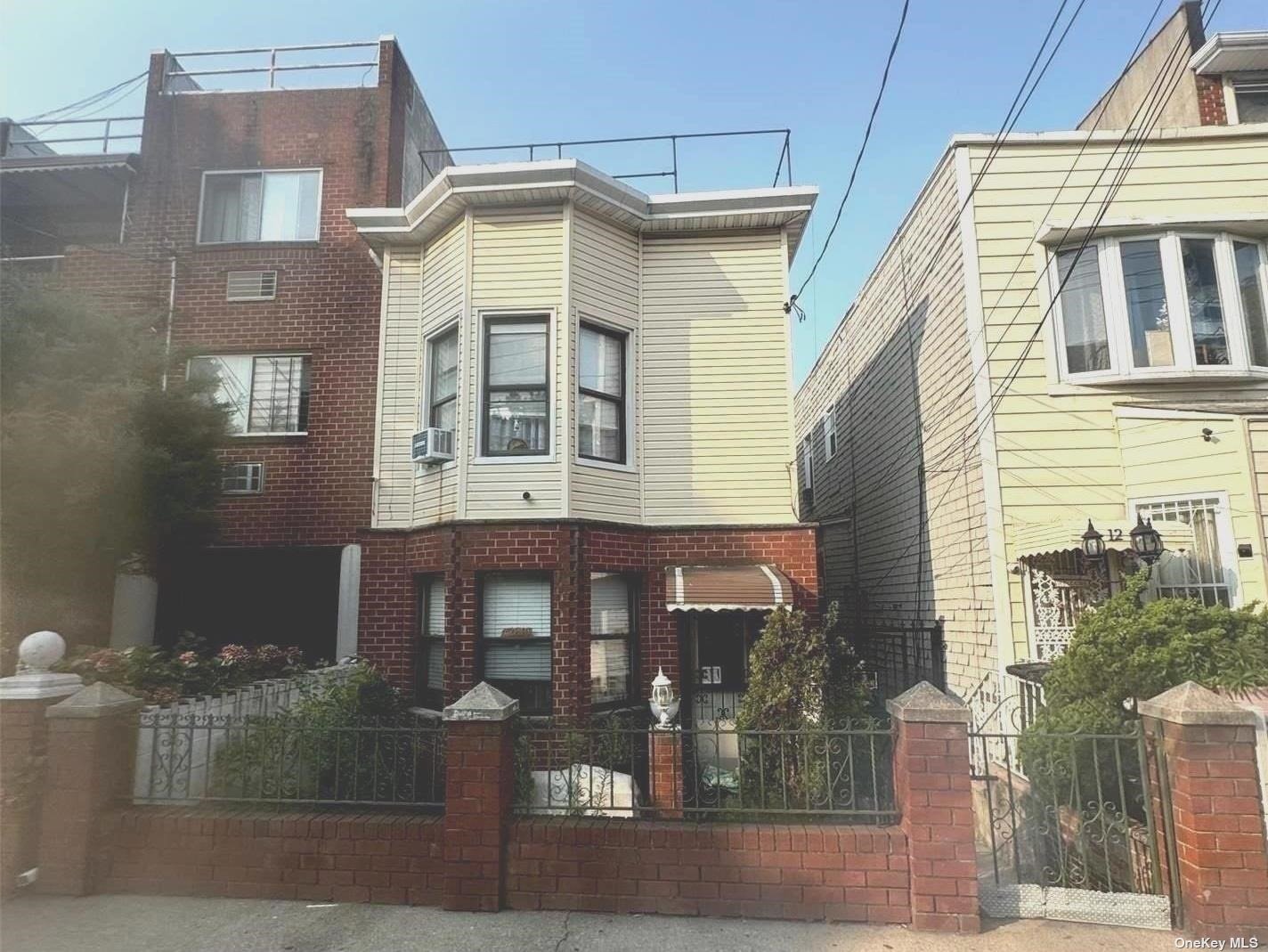 1208 31st Drive, Astoria, Queens, NY - 3 Bedrooms  
2 Bathrooms  
6 Rooms - 