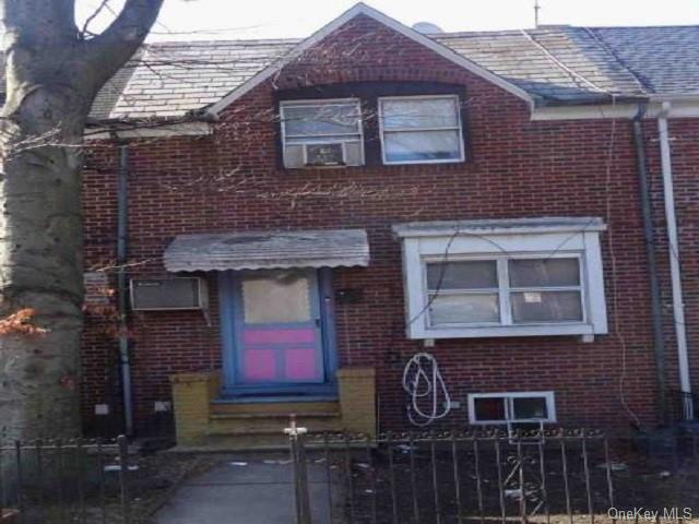 Property for Sale at 3216 53rd Place, Woodside, Queens, NY - Bedrooms: 3 
Bathrooms: 1 
Rooms: 6  - $836,200