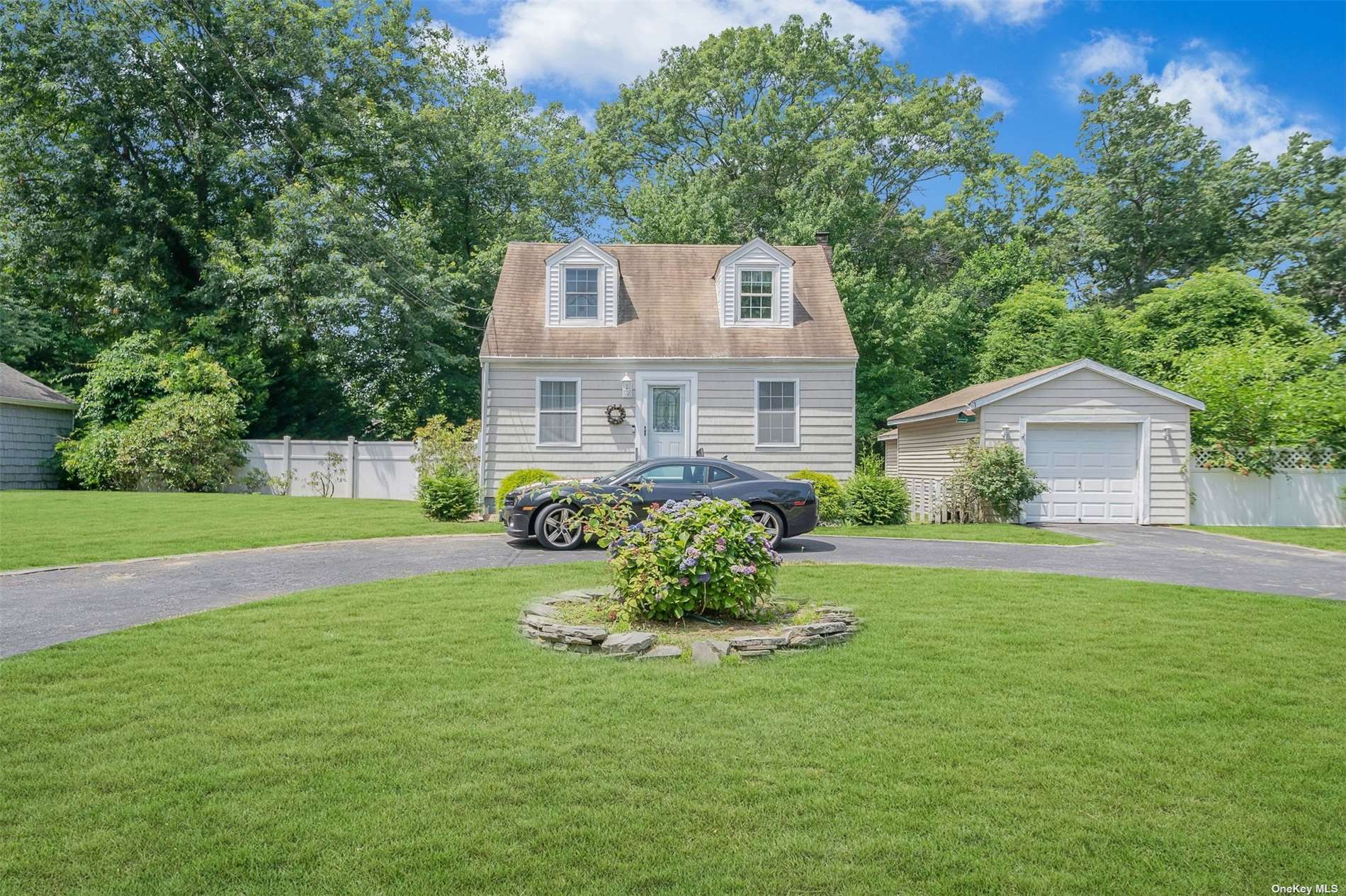 168 Brooksite Drive, Smithtown, New York image 3