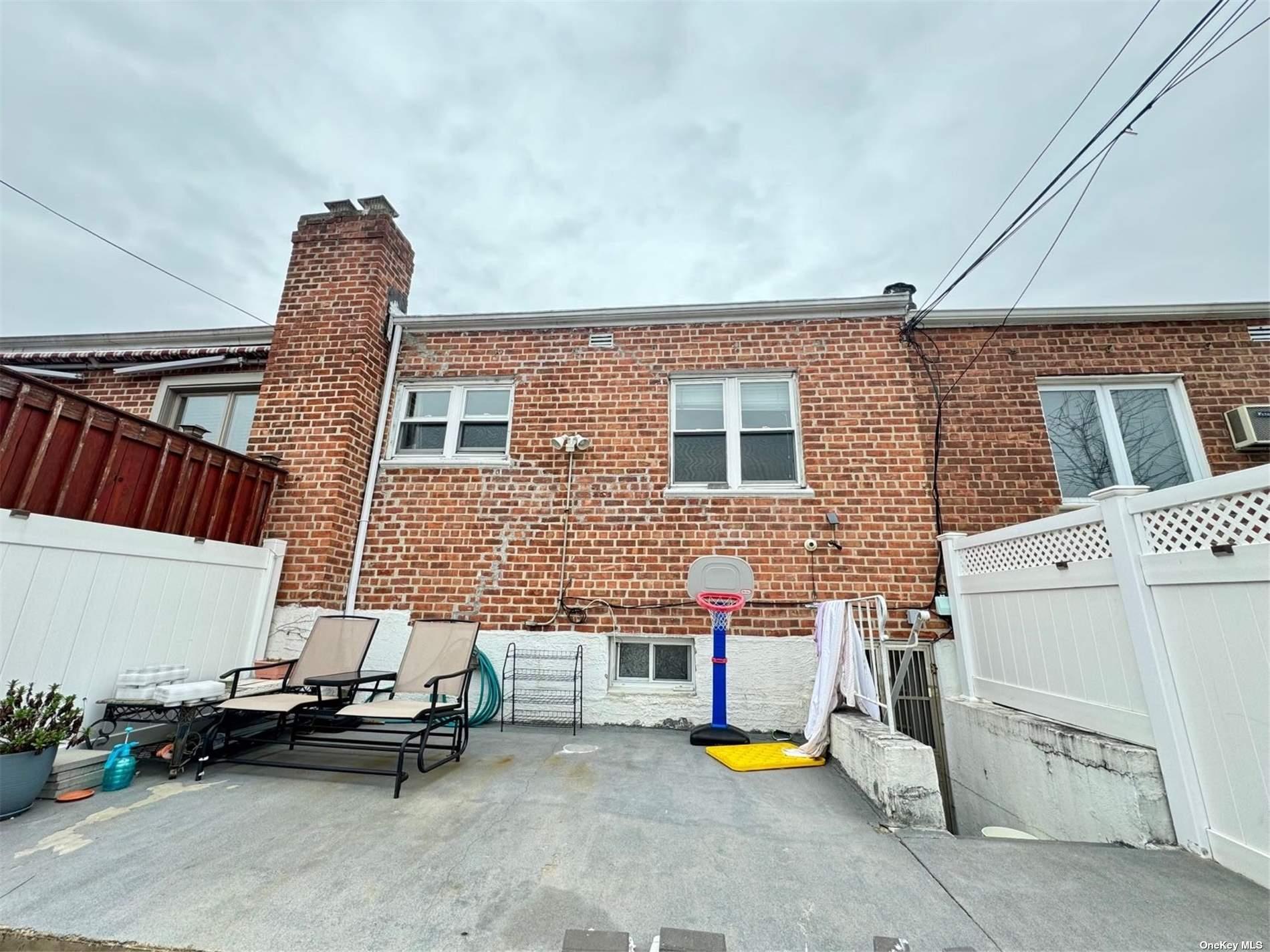 64-28 75th Street, Middle Village, New York image 15