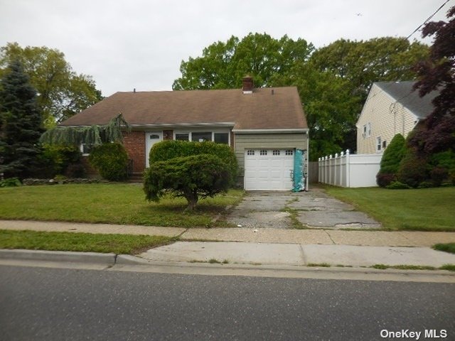 98 Woods Avenue, Rockville Centre, New York image 4