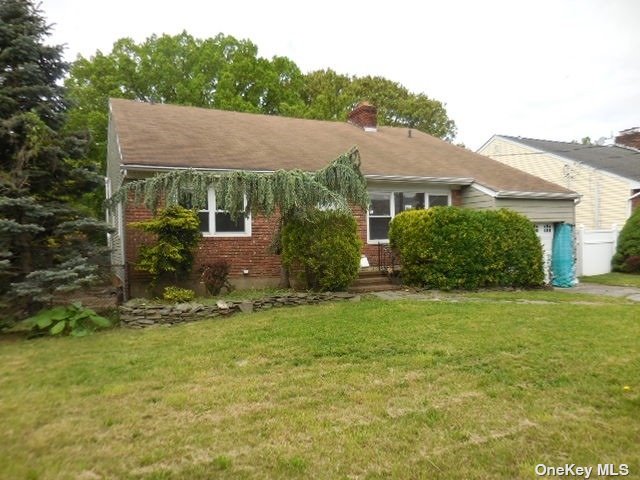 98 Woods Avenue, Rockville Centre, New York image 2