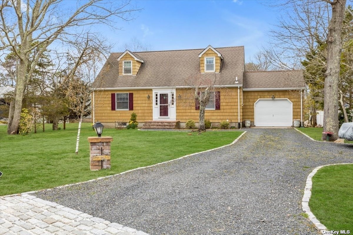 Property for Sale at 2500 Ole Jule Lane, Mattituck, Hamptons, NY - Bedrooms: 4 
Bathrooms: 2  - $949,000