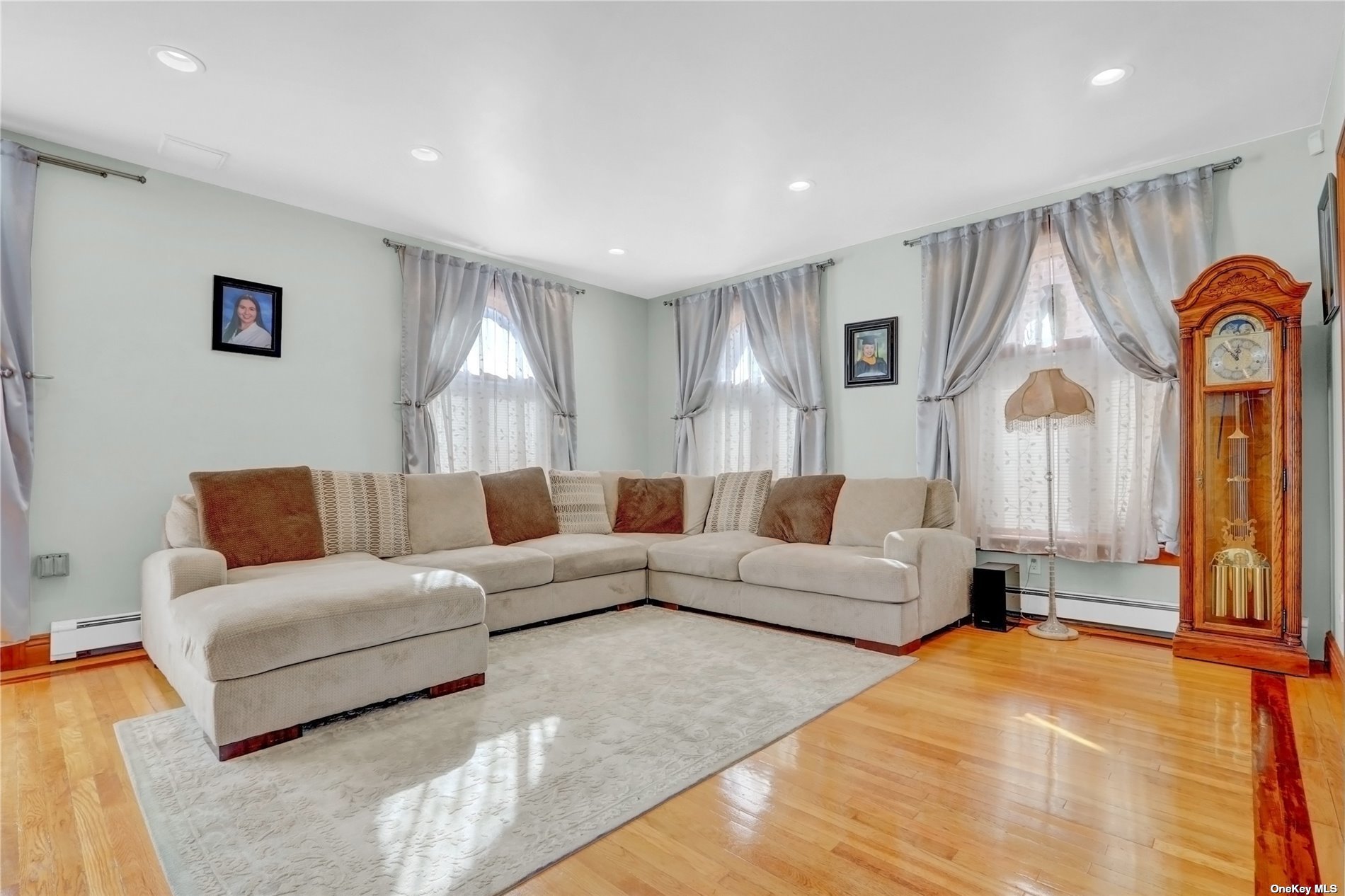 85-20 60th Avenue, Middle Village, New York image 5