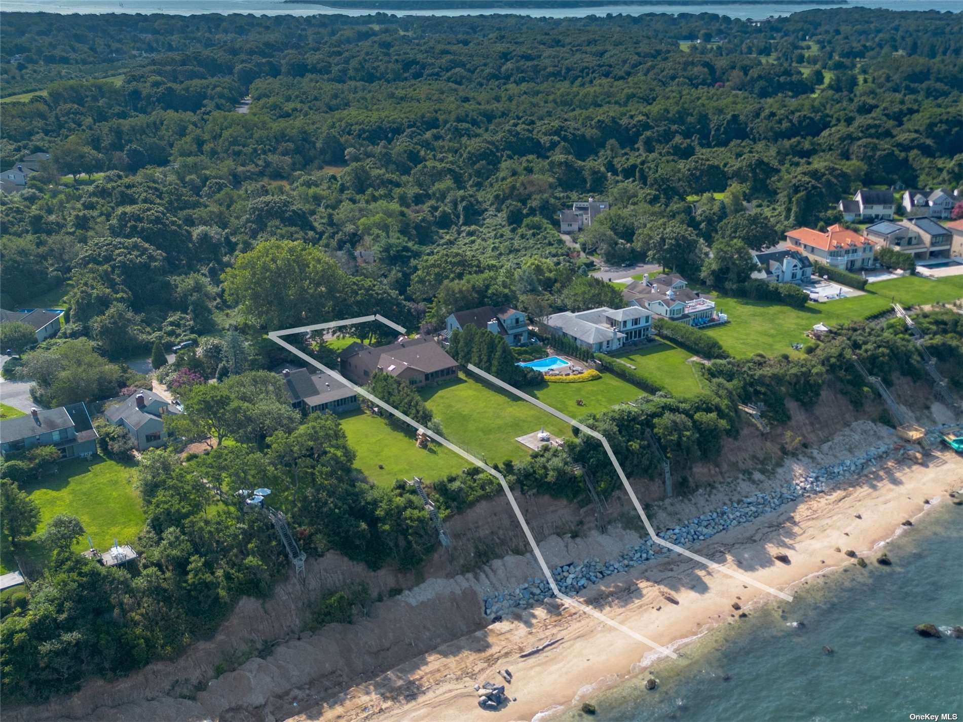 Property for Sale at 530 The Strand, East Marion, Hamptons, NY - Bedrooms: 4 
Bathrooms: 3  - $1,999,999