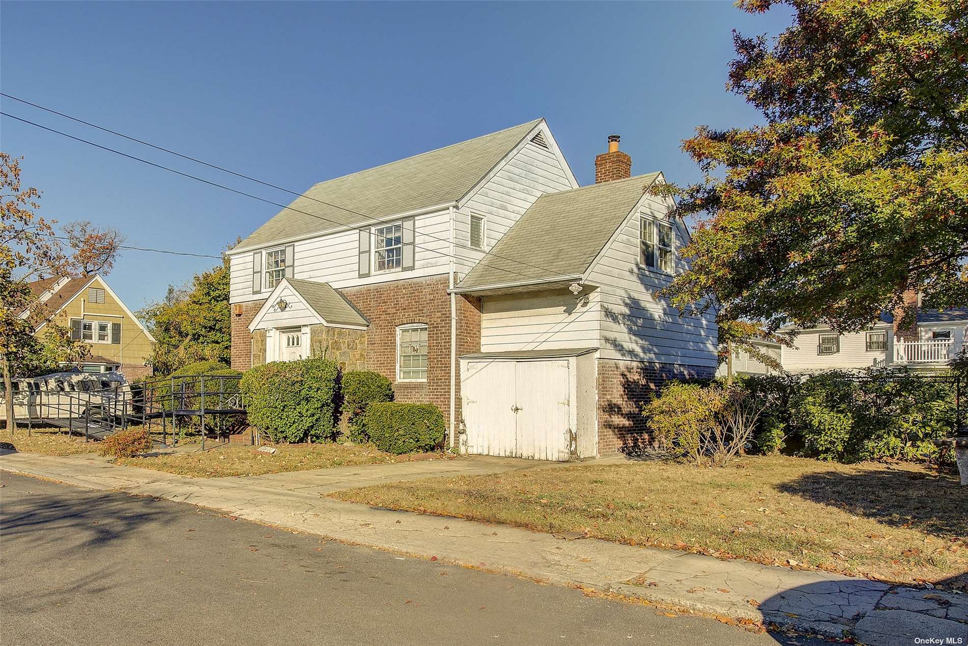 164-33 76th Road, Fresh Meadows, New York image 4