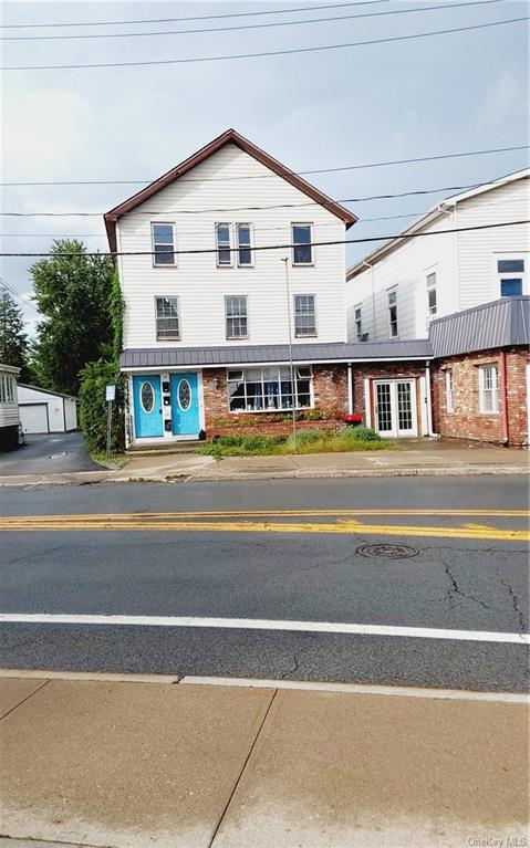 Rental Property at 17 Goshen Avenue 2, Washingtonville, New York - Bedrooms: 3 
Bathrooms: 1 
Rooms: 5  - $2,091 MO.