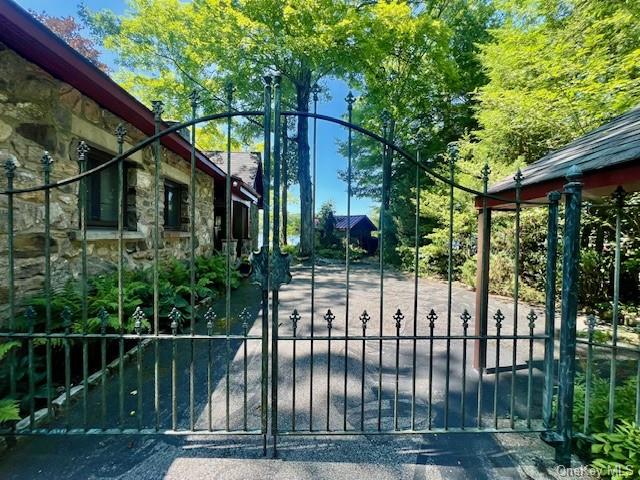 544 Lake Shore Road, Putnam Valley, New York image 2