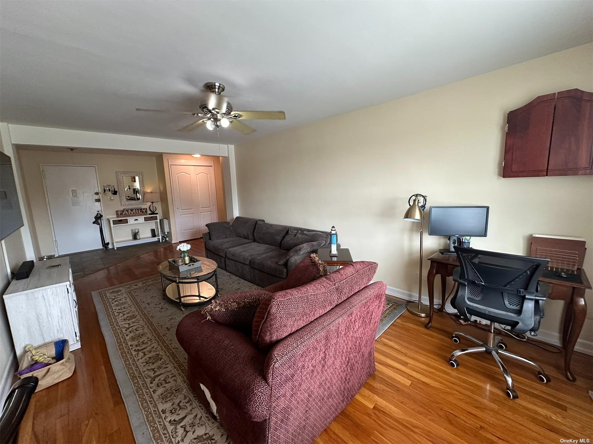 241-20 Northern Boulevard #6M, Douglaston, New York image 4