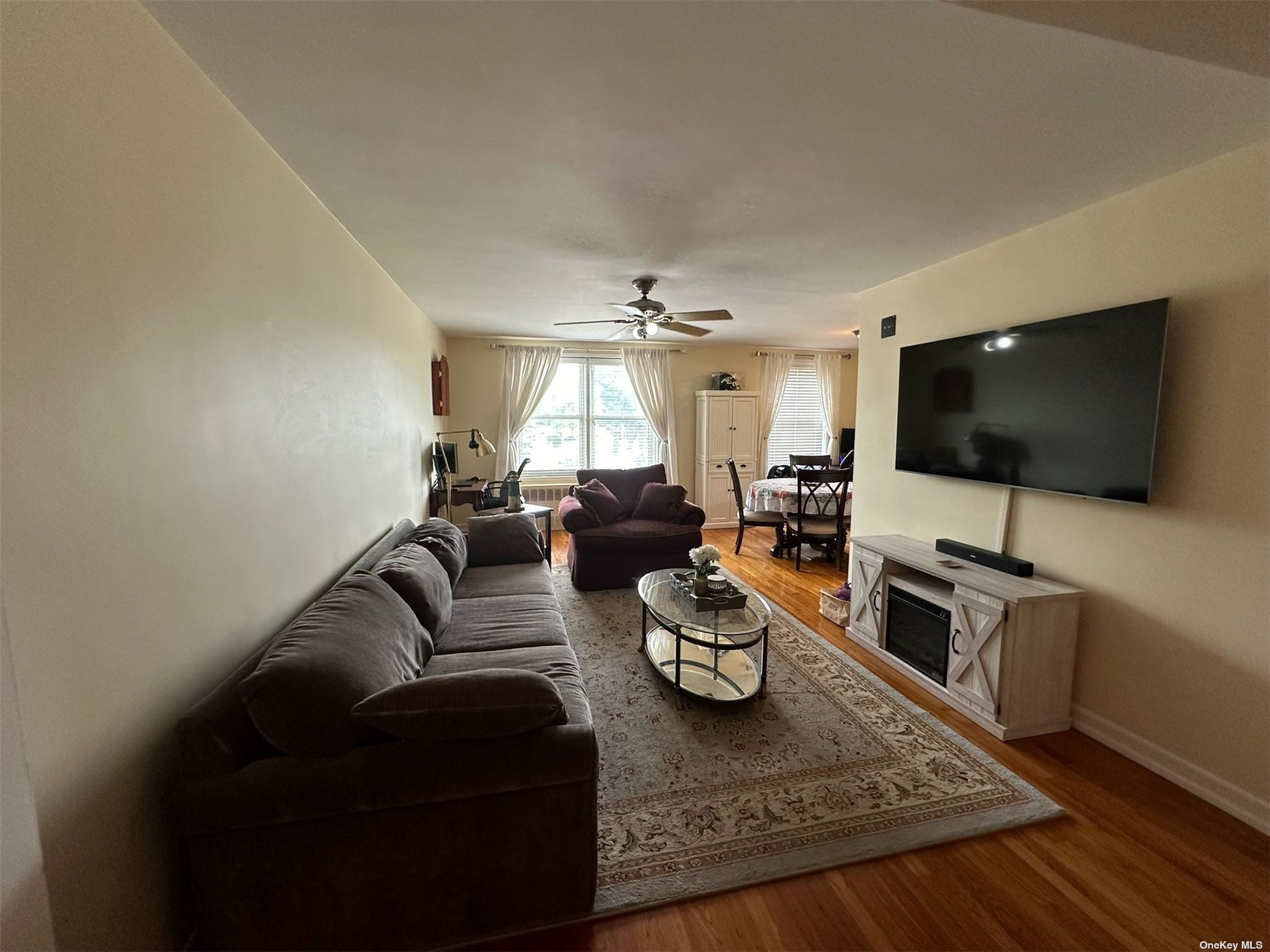 241-20 Northern Boulevard #6M, Douglaston, New York image 5