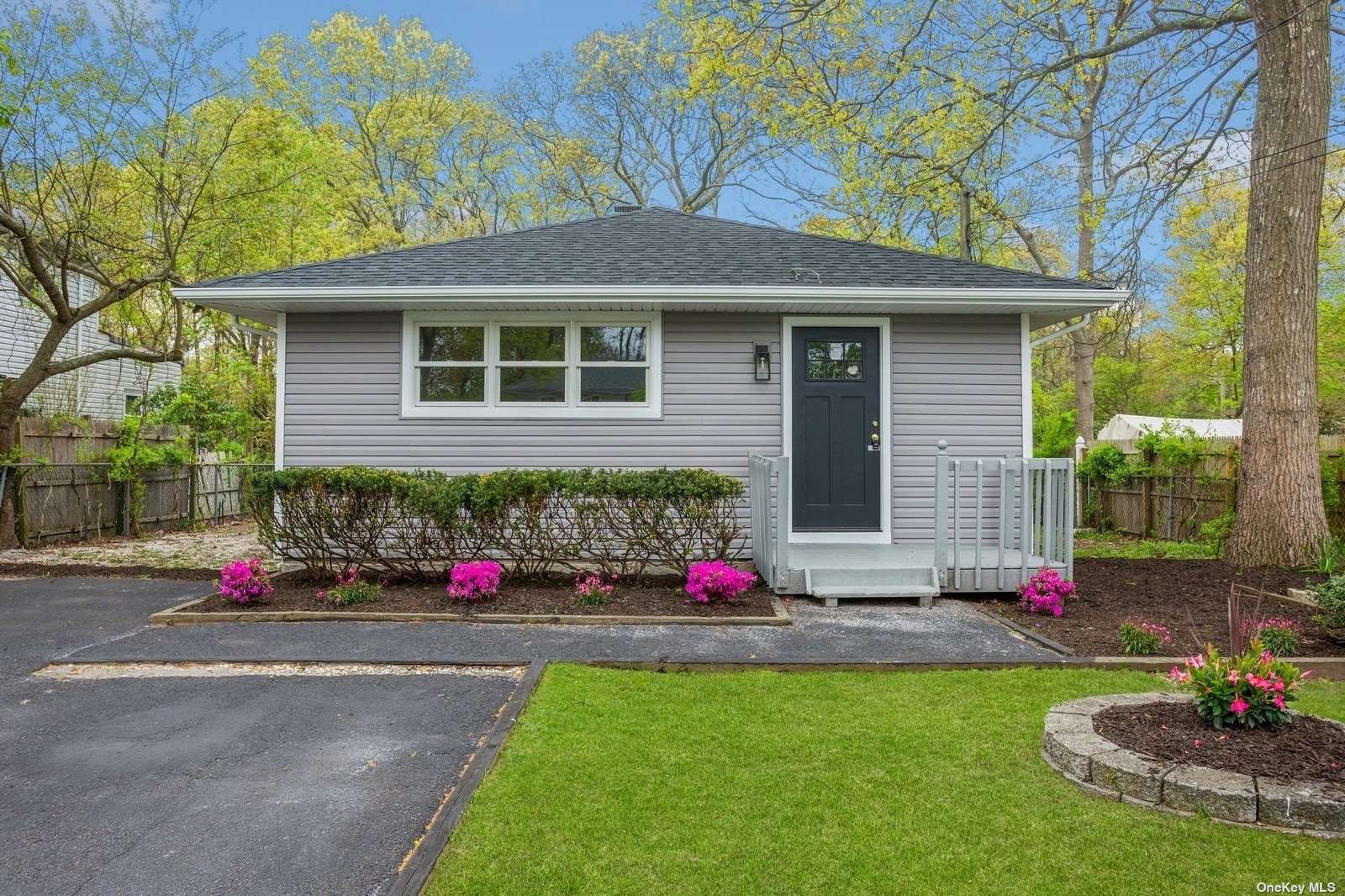 View Shirley, NY 11967 house