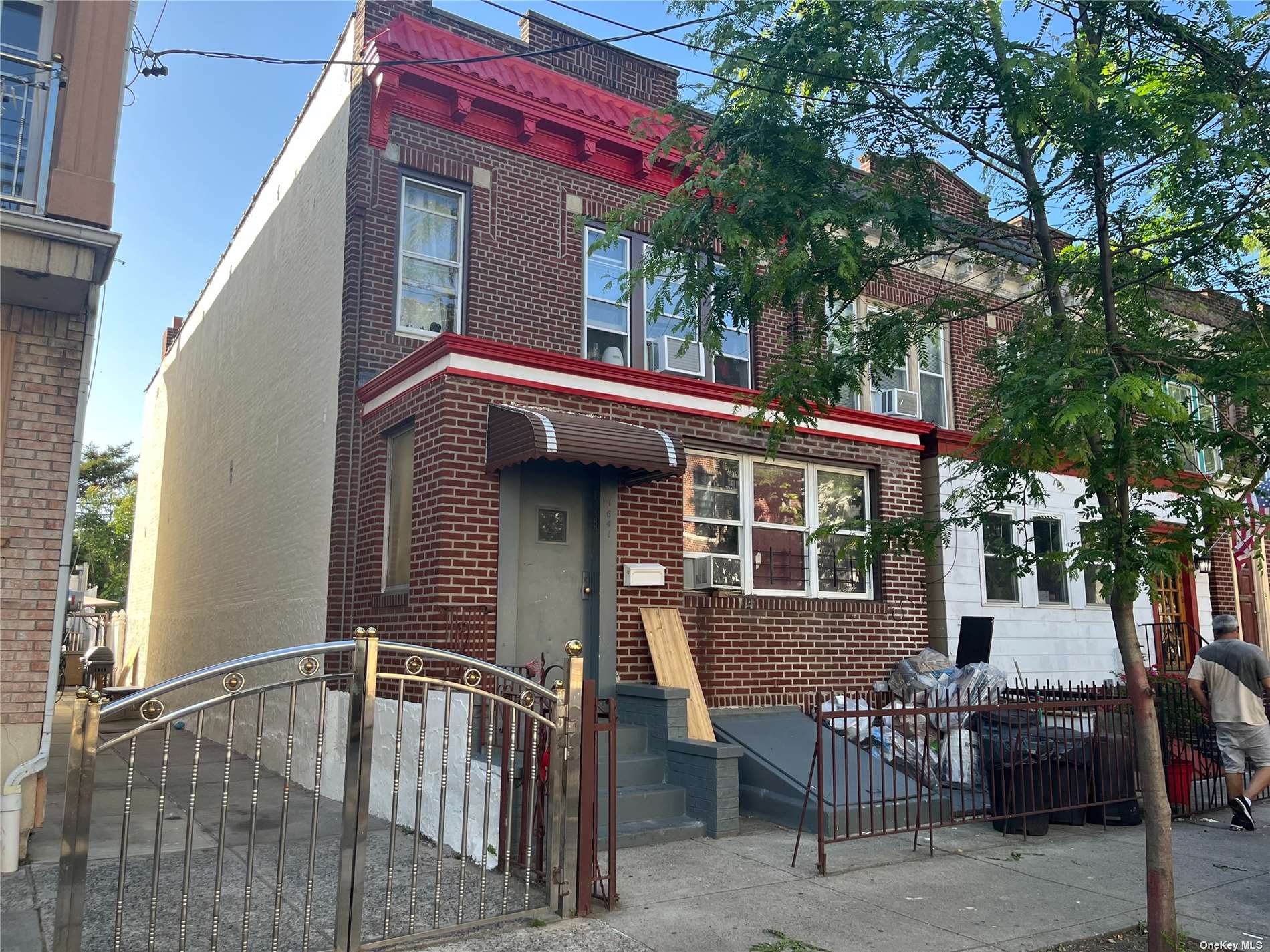 Property for Sale at 1641 Norman Street, Ridgewood, Queens, NY - Bedrooms: 8 
Bathrooms: 3 
Rooms: 10  - $1,150,000