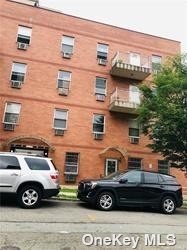 7177 159th Street 3E, Fresh Meadows, Queens, NY - 2 Bedrooms  
1 Bathrooms  
4 Rooms - 