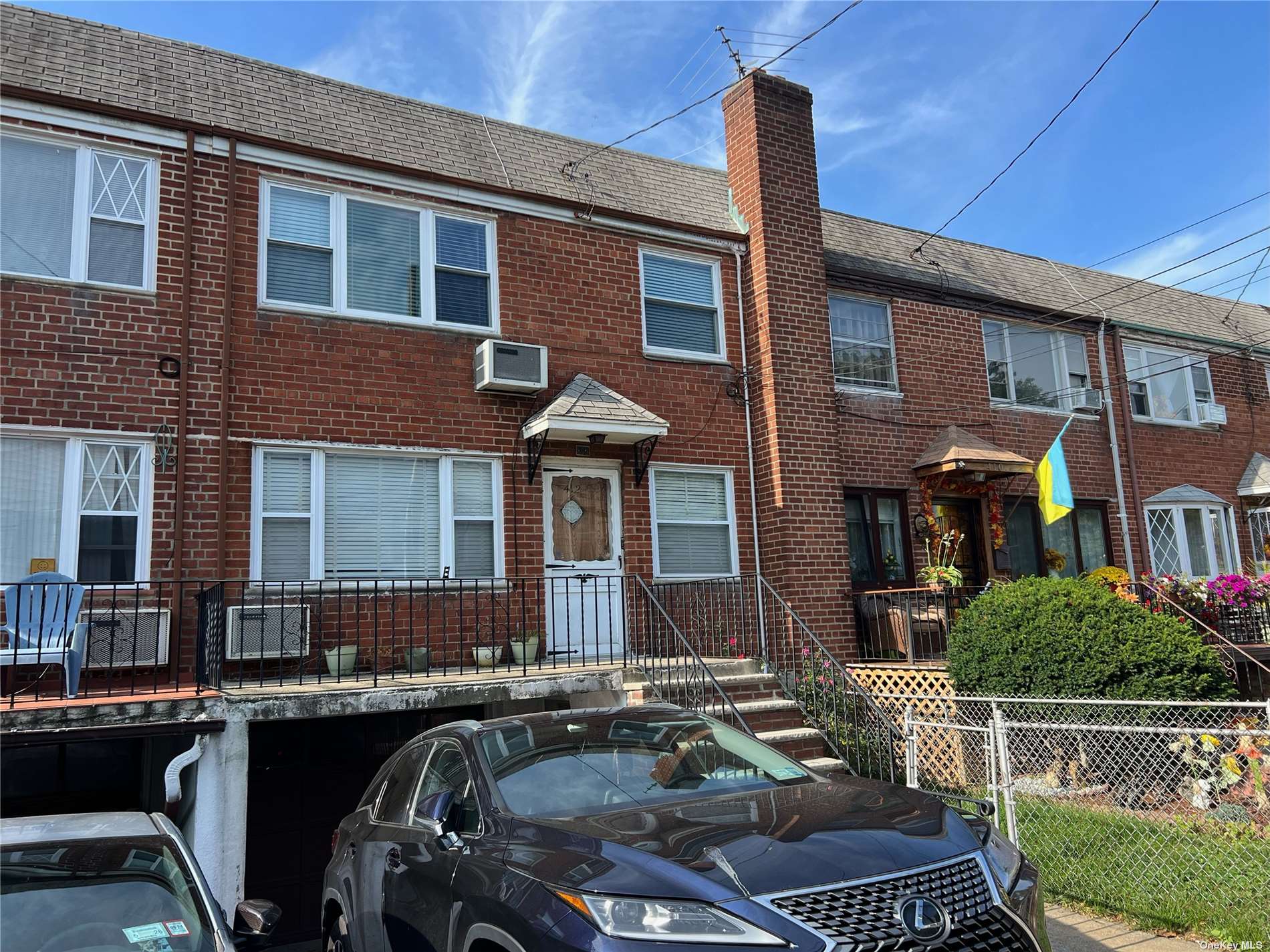 412 Fairview Avenue, Ridgewood, Queens, NY - 4 Bedrooms  
3 Bathrooms  
8 Rooms - 