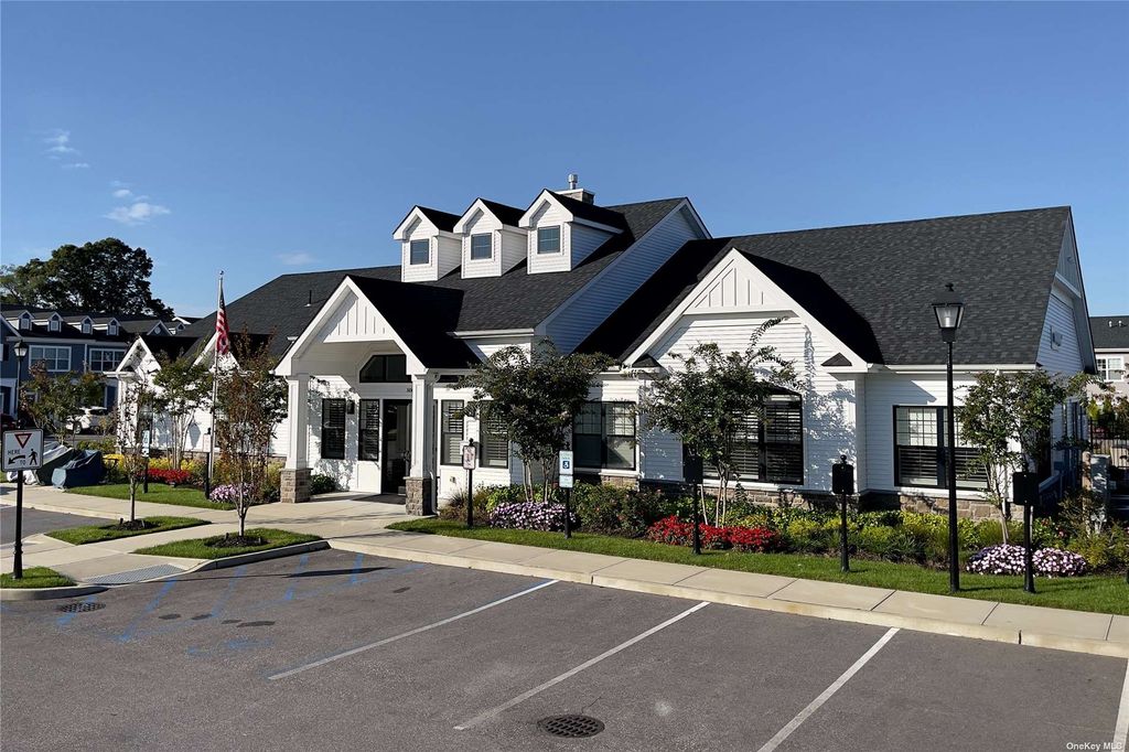 500 Sutton Court 27, Deer Park, NY 11729, MLS 3535725 Howard Hanna