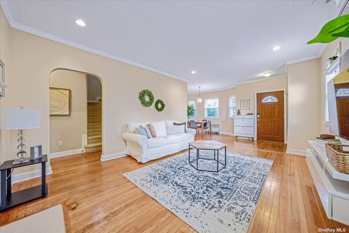 Photo 5 of 34 of 65 Jayson Avenue house