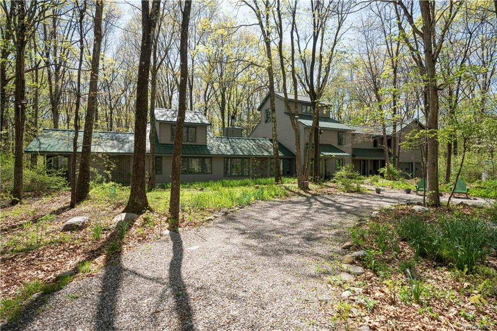 Property for Sale at 15 Cox Drive, Warwick, New York - Bedrooms: 5 
Bathrooms: 4 
Rooms: 13  - $3,495,000