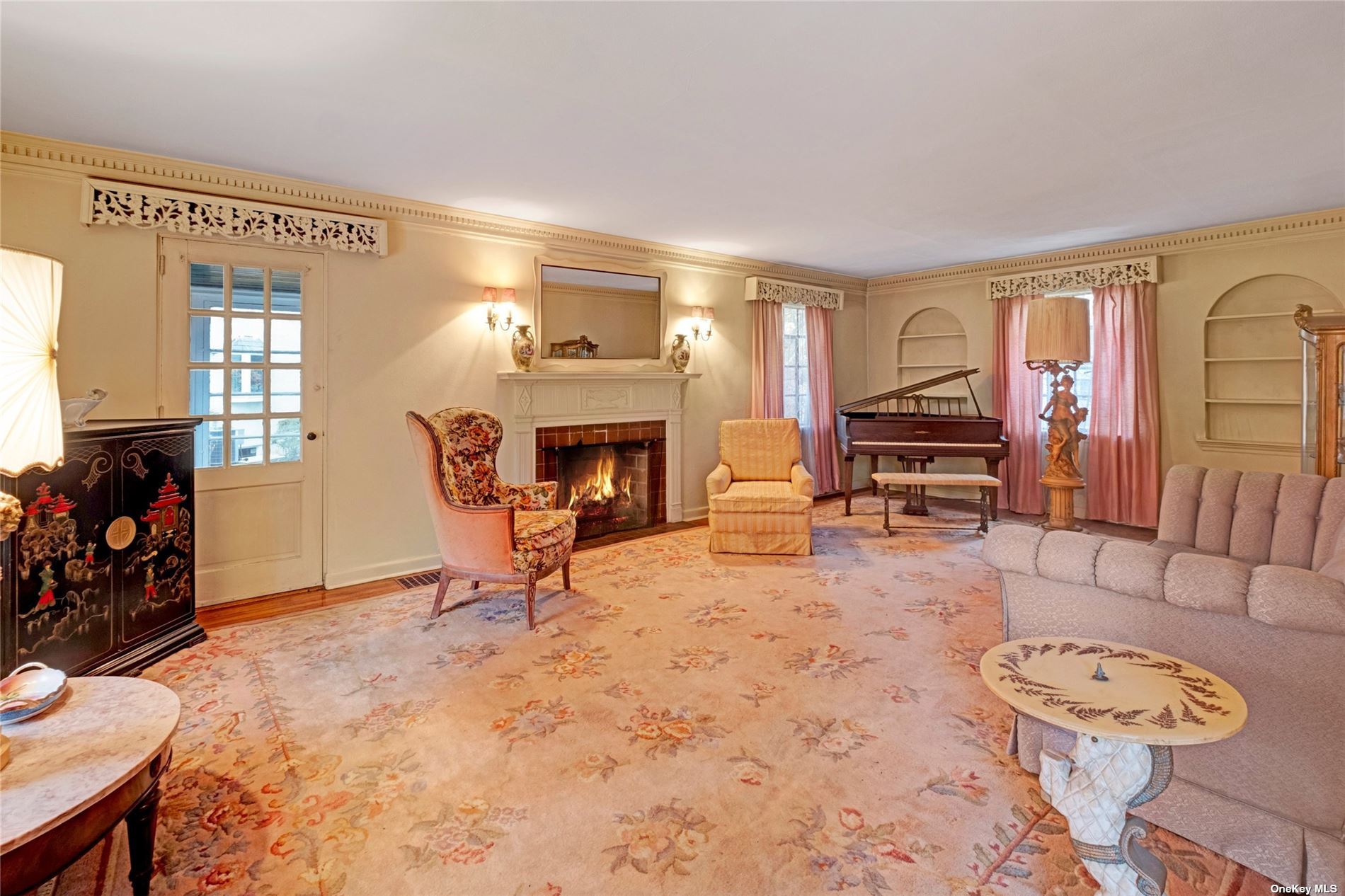 49 Fairway Lane, Manhasset, New York image 3