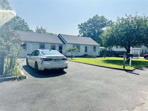 543 Wilson Boulevard, Central Islip, NY 11722 - MLS#: L3572334