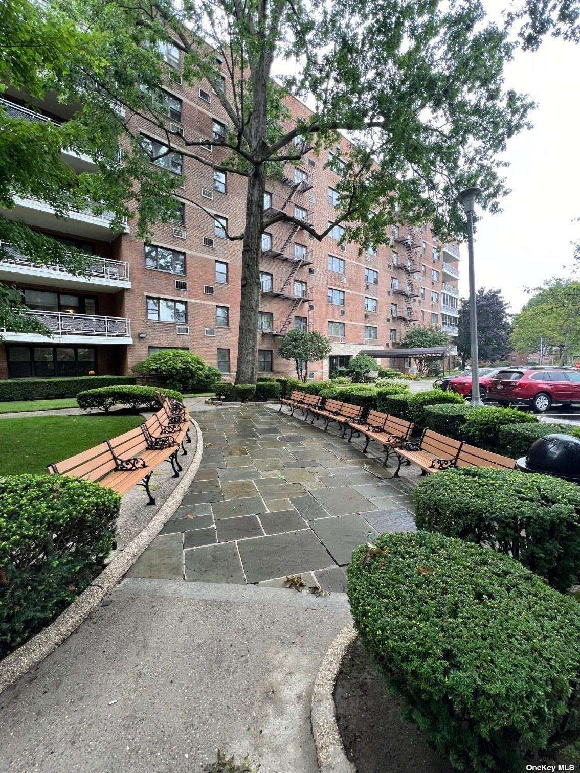 89-35 155 Avenue #2J, Howard Beach, New York image 4