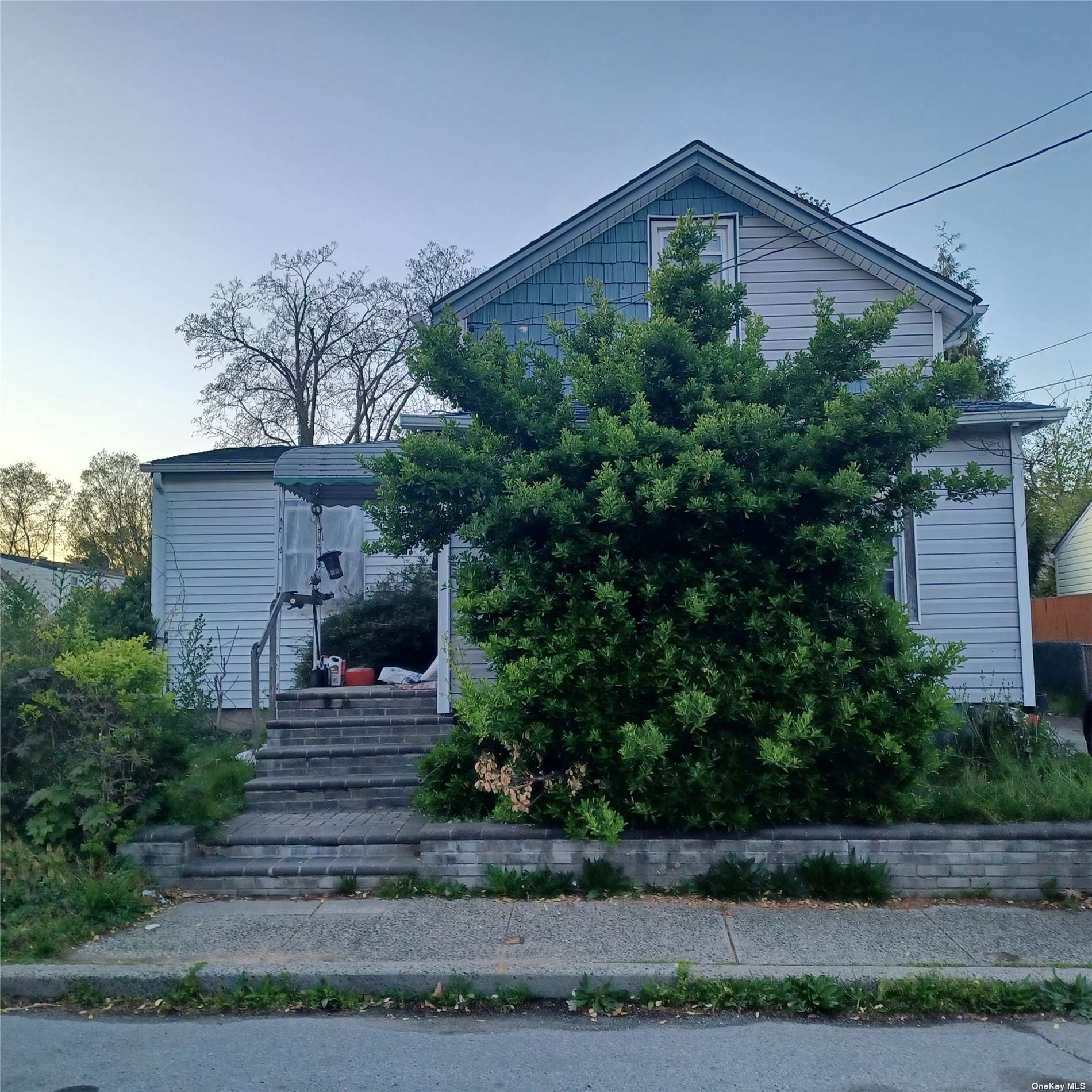 17 Hopatcong Avenue, West Hempstead, New York image 2