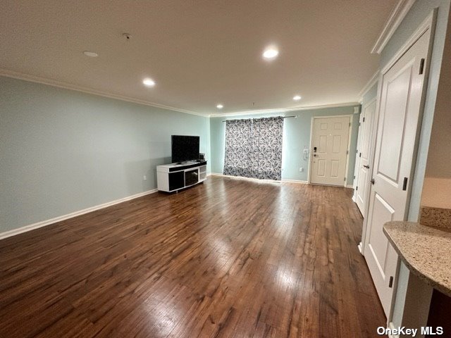Photo 4 of 23 of 93 Somerton Avenue 93 condo