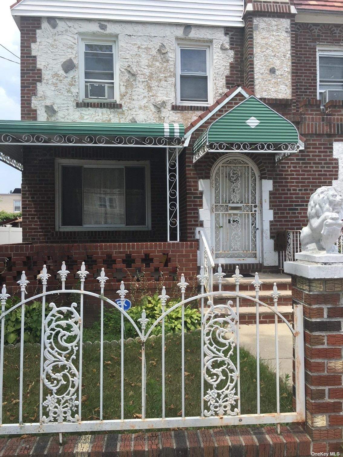 Property for Sale at 13424 230 Street, Laurelton, Queens, NY - Bedrooms: 4 
Bathrooms: 2 
Rooms: 9  - $680,000