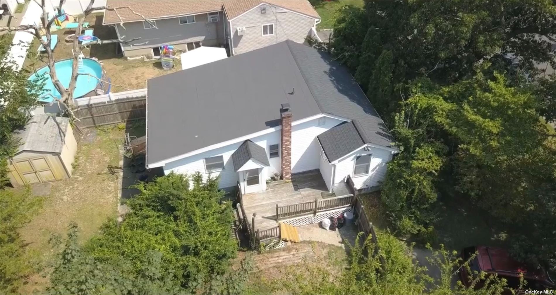 Photo 1 of 19 of 102 Blue Point Road house