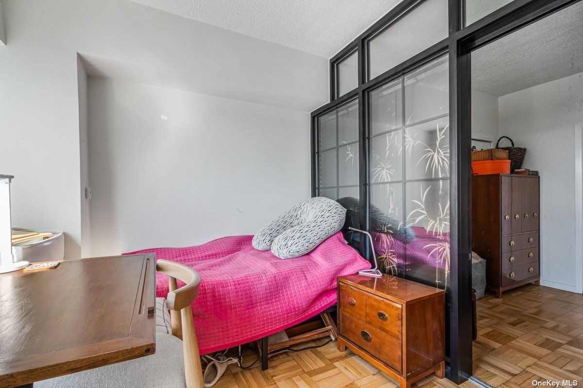 166-25 Powells Cove Boulevard #21G, Beechhurst, New York image 11
