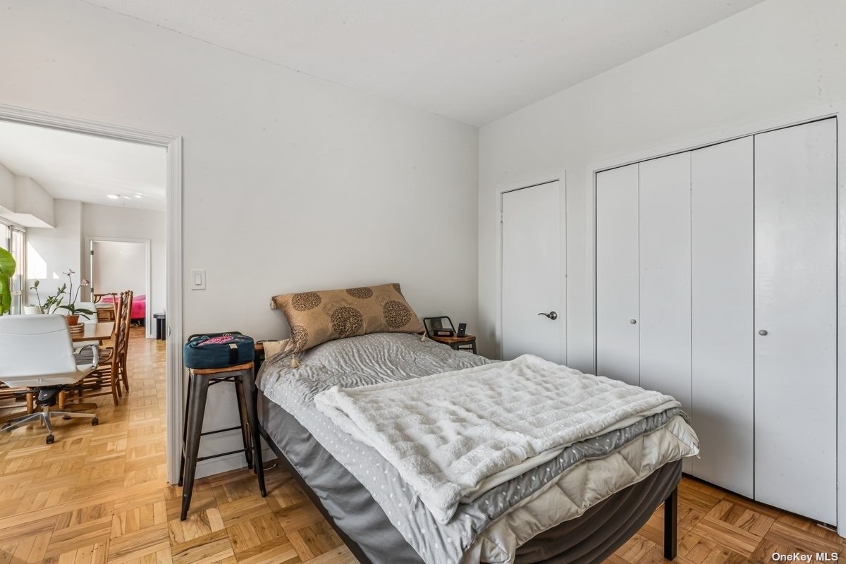 166-25 Powells Cove Boulevard #21G, Beechhurst, New York image 14