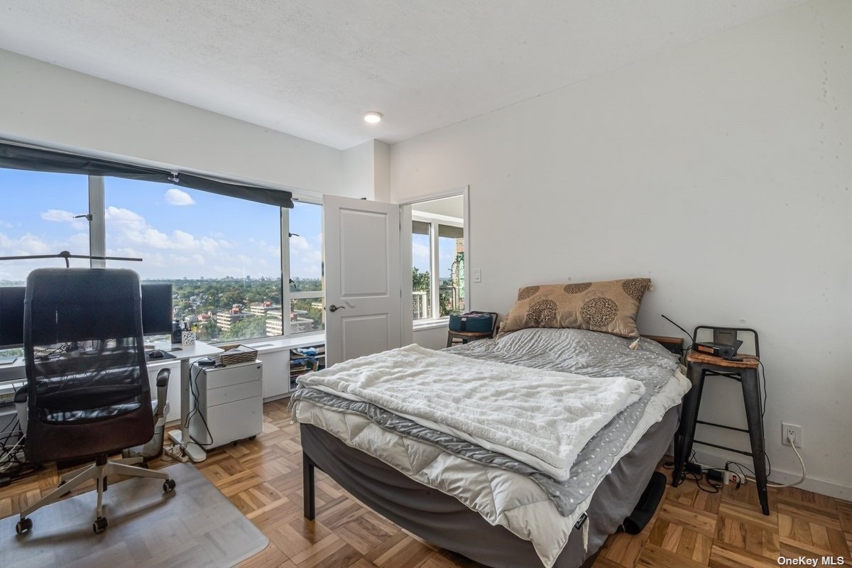 166-25 Powells Cove Boulevard #21G, Beechhurst, New York image 12