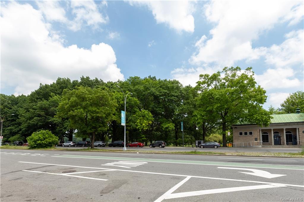 4445 Post Road #4D, Bronx, New York image 24