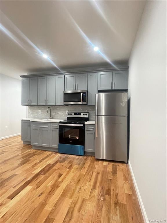 Rental Property at 2739 Fenton Avenue, Bronx, New York - Bedrooms: 4 
Bathrooms: 2 
Rooms: 7  - $3,800 MO.