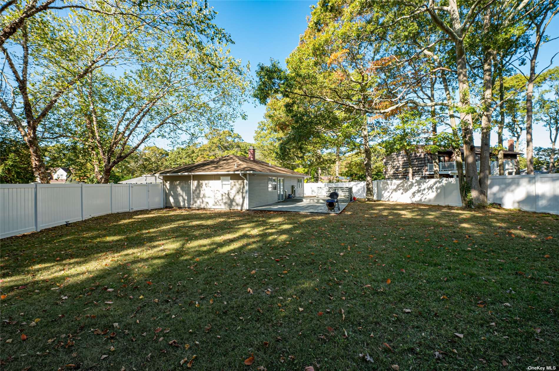 5 Donack Lane, Bellport, New York image 16