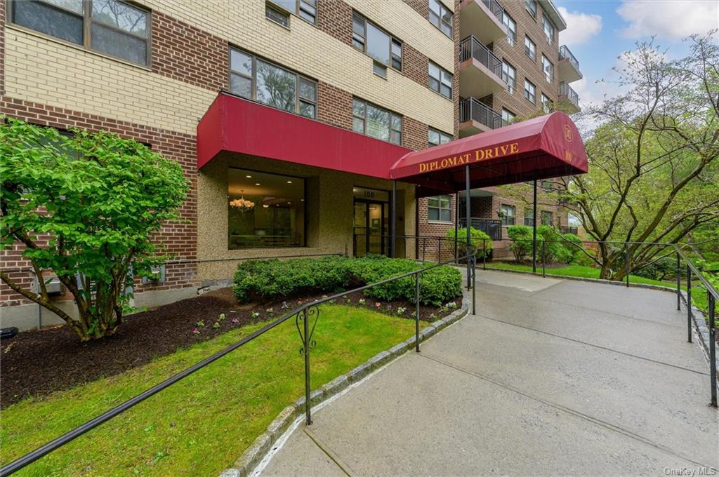 100 Diplomat Drive #3P, Mount Kisco, New York image 12