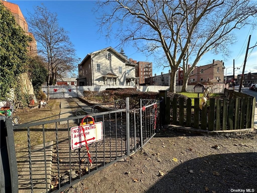 4115 Hubbard