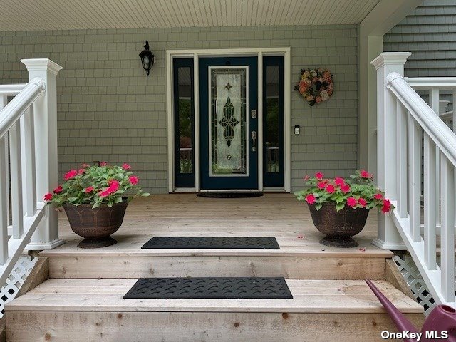 6 Carriage Path, Manorville, New York image 3