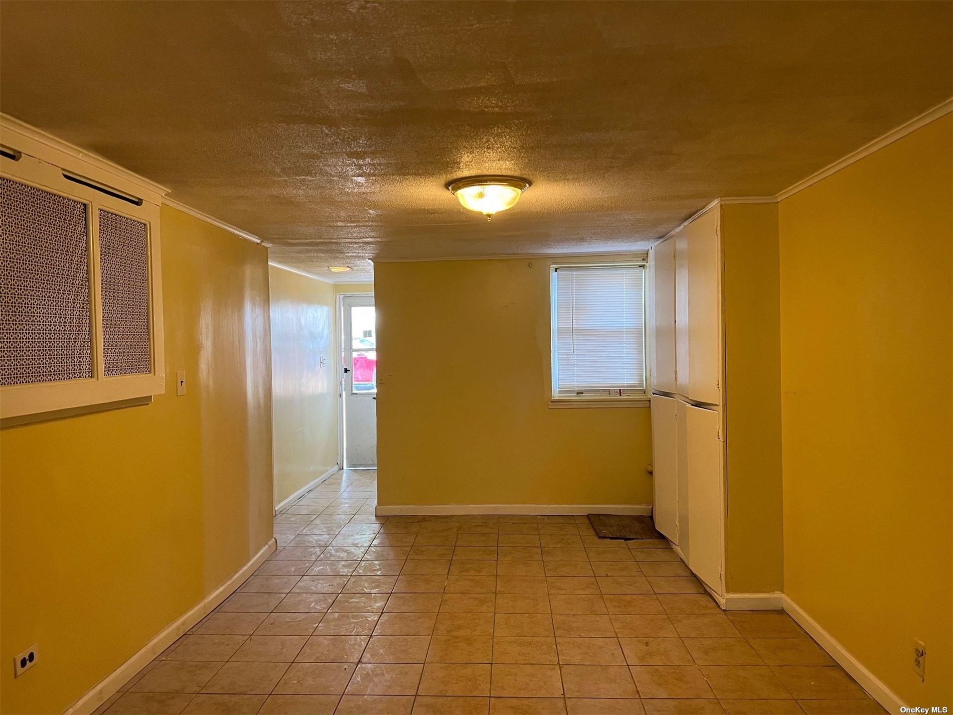 Photo 14 of 19 of 89-59 Vanderveer Street townhome