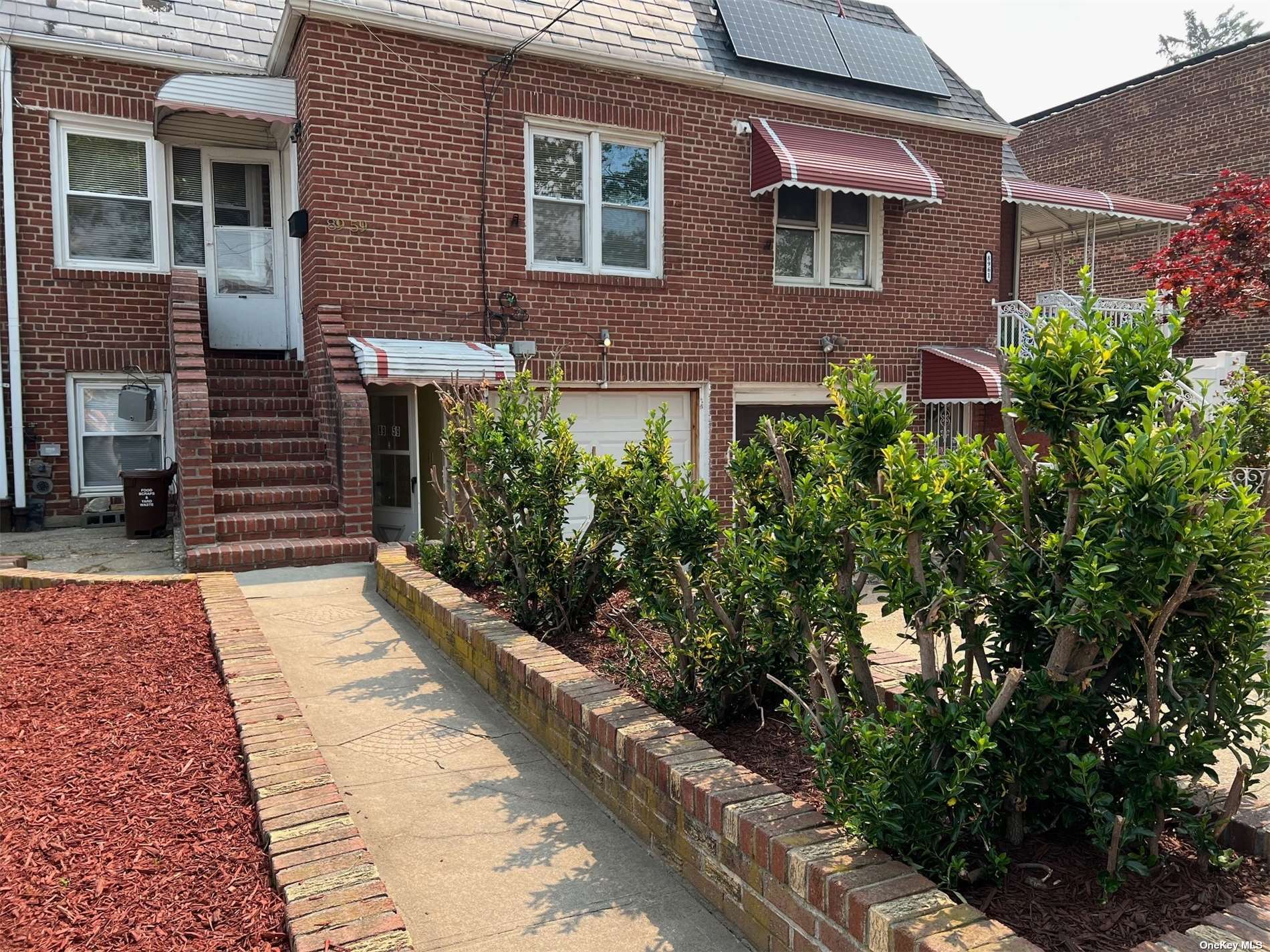 Photo 1 of 19 of 89-59 Vanderveer Street townhome