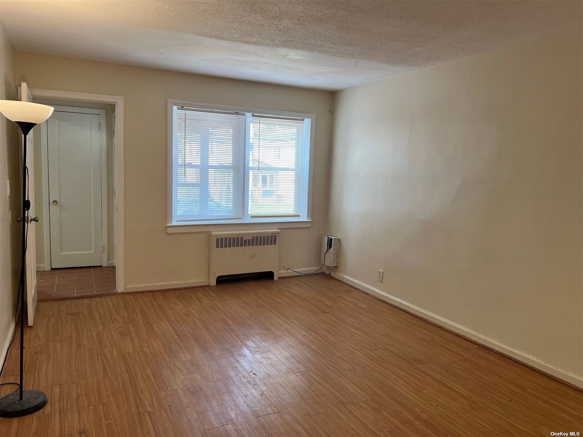 Photo 4 of 19 of 89-59 Vanderveer Street townhome