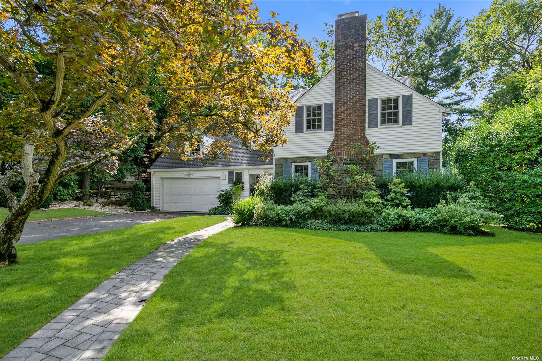 12 Alden Lane, Port Washington, New York image 1