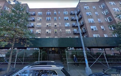 Homes For Sale - 42-40 Bowne Street #6F<br/> Queens County, Flushing, NY 11355
