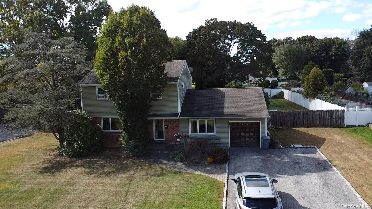 35 Sarina Drive, Commack, New York image 5