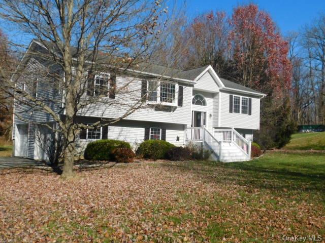 175 Seaman Rd, Fishkill, New York - 3 Bedrooms  
3 Bathrooms  
7 Rooms - 