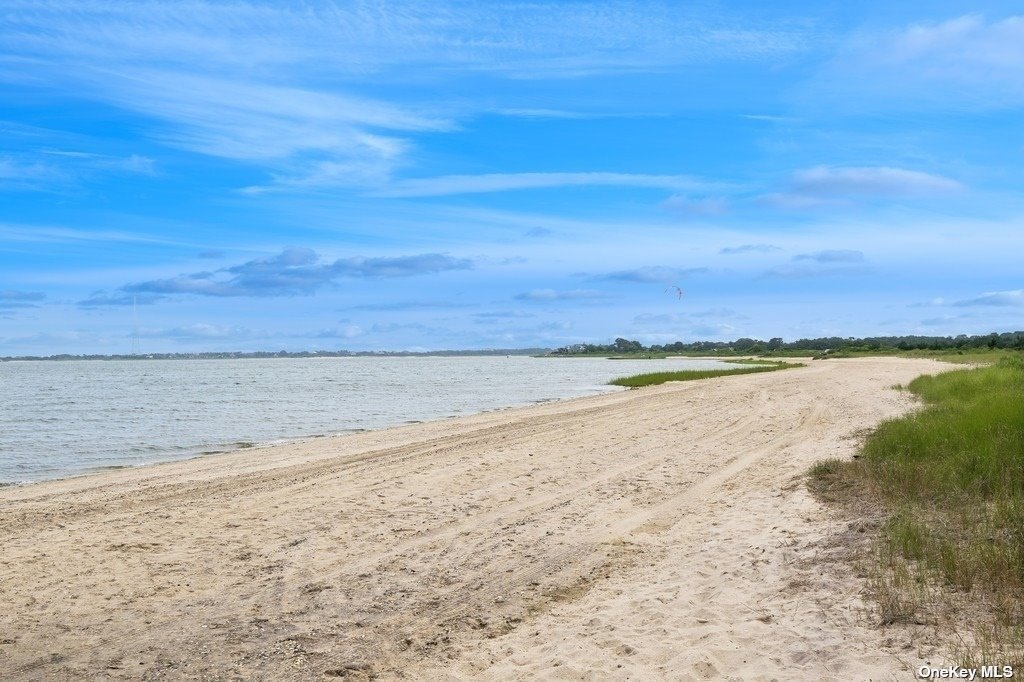 53 Crassen Boulevard #5, Amagansett, New York image 9