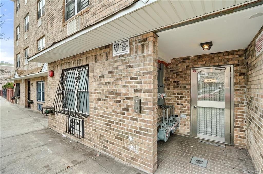 Photo 1 of 27 of 1213 Nelson Avenue A condo