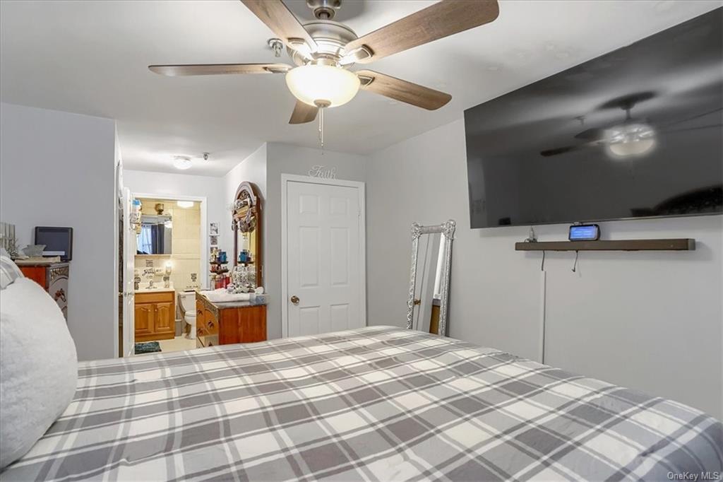 Photo 14 of 27 of 1213 Nelson Avenue A condo