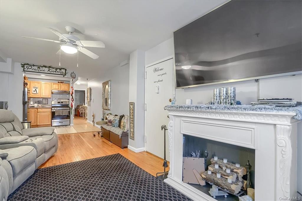 Photo 5 of 27 of 1213 Nelson Avenue A condo
